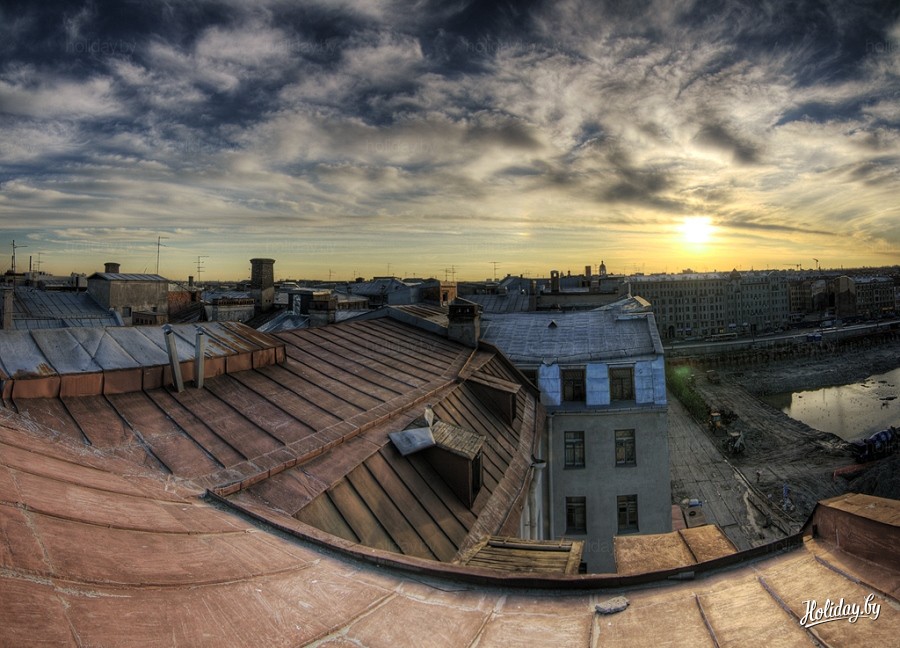 Under the roof. Крыша 19. Урал с крышей. Крыша дома для Урала. Вид с крыши Винокурня рассвет.