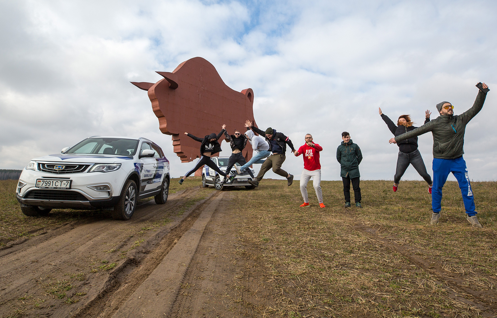 Как айтишники 24 часа на Geely ехали: «Когда в динамиках заорала  «Гражданская оборона», я решила – пора спать» - туристический блог об  отдыхе в Беларуси