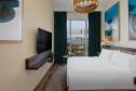 Отель Avani Plus Palm View Dubai Hotel & Suites -  Фото 16